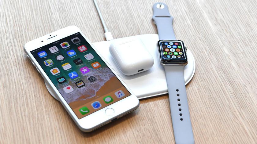 AirPower docking station for wireless charging