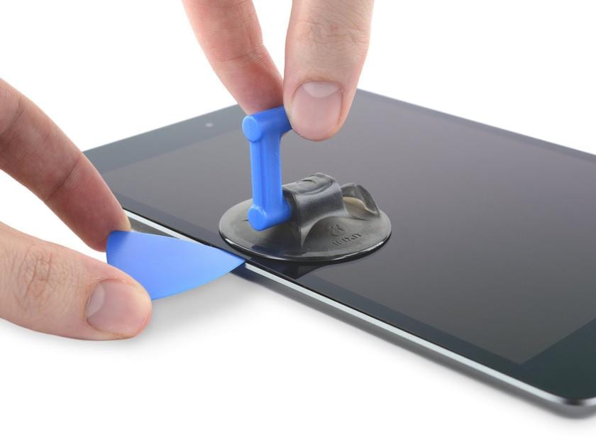 iPad mini 5 is also easy to bend