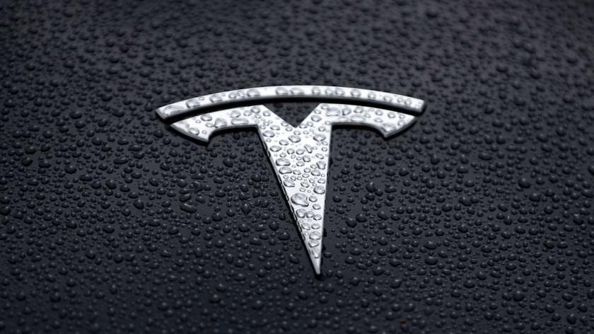 Tesla on autopilot was involved in an accident