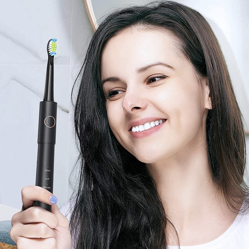 Fairywill Sonic Electric Toothbrush E11 in Hand