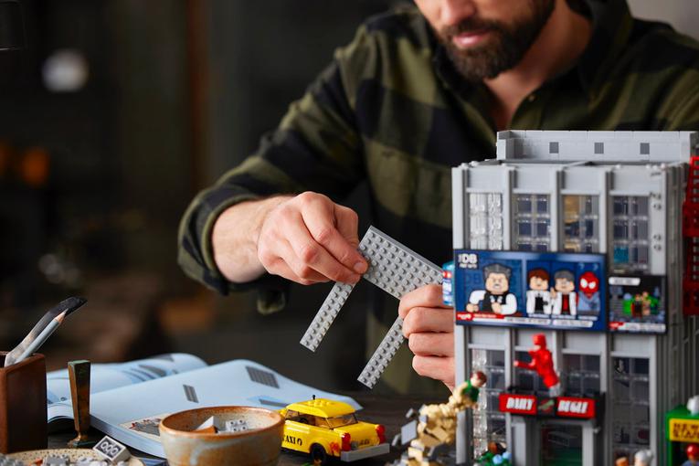 LEGO Announces The Daily Bugle 7