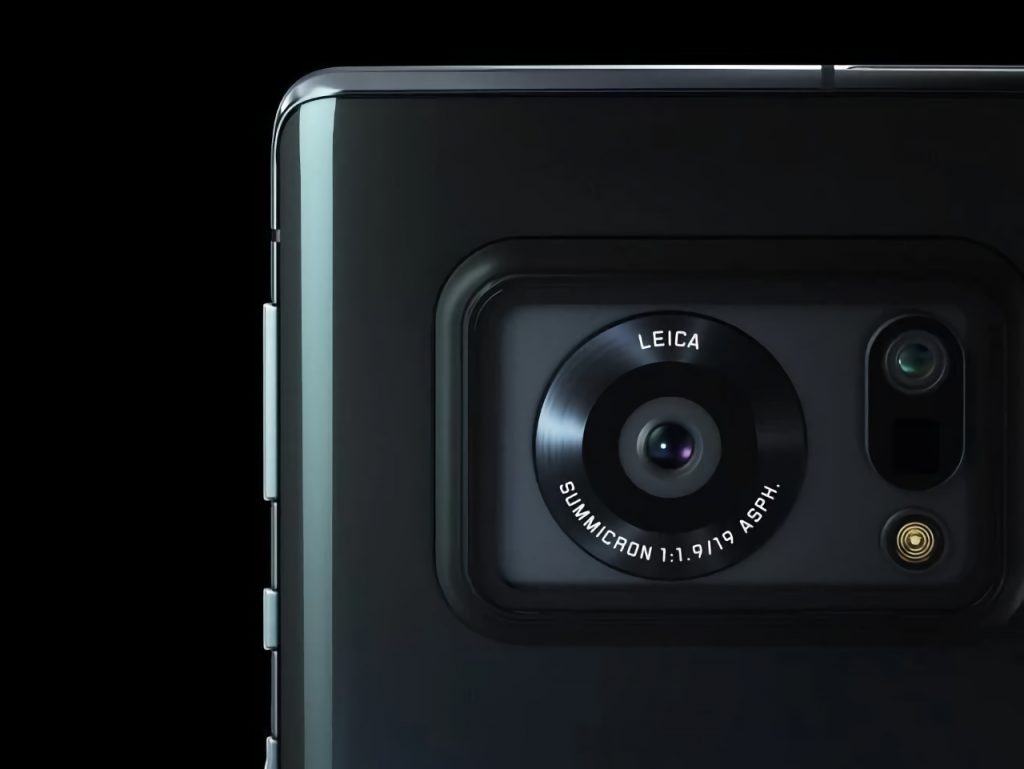Sharp AQUOS R6 Camera