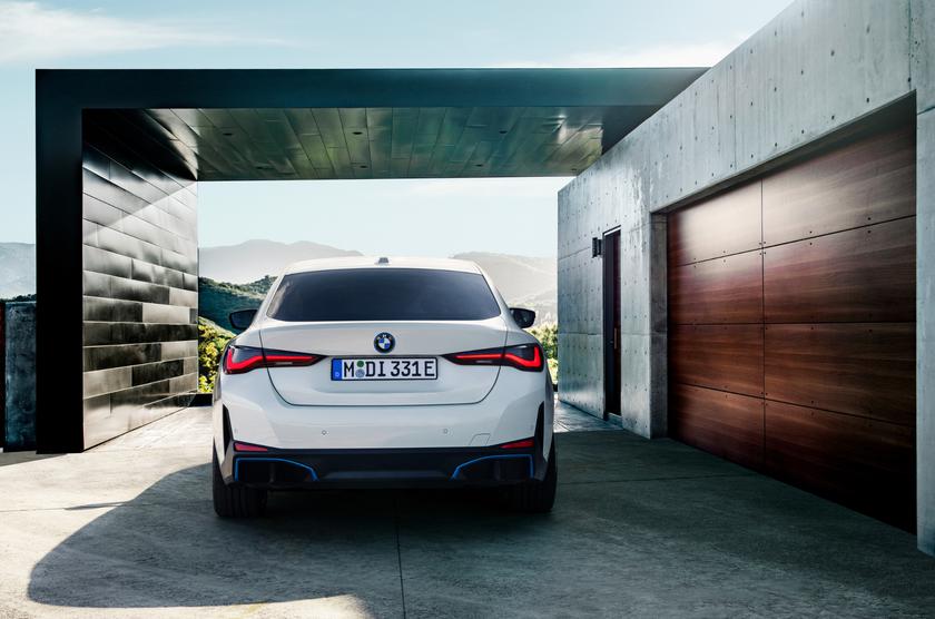 BMW i4 electric car 5